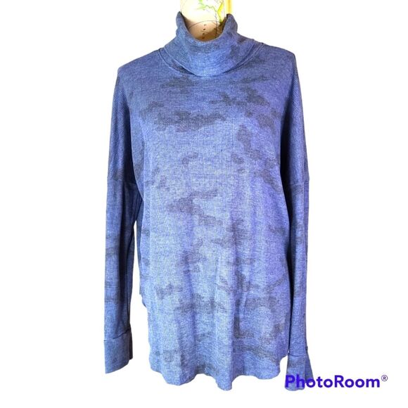 Michael Stars Size Large Blue Camo Waffle Knit Thermal Turtleneck Tunic Top NWT - Picture 1 of 12